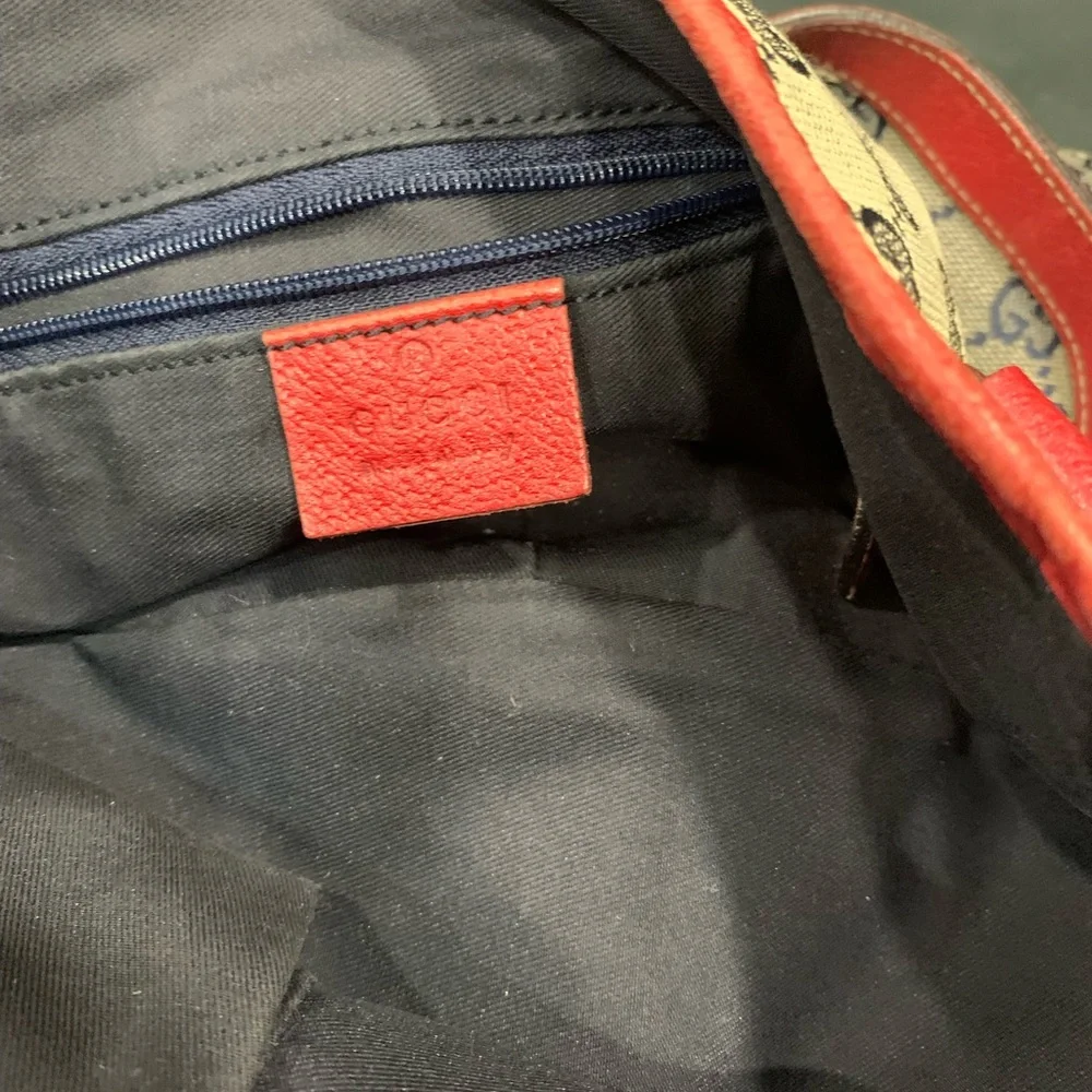 Gucci Red and Brown Shoulder Bag with Monogram Canvas - Picture 7 of 7